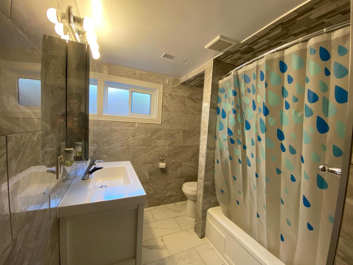 Yonge And Finch Subway !U Spacious & Cozy Private Bdr With Shared Bathroom Toronto Luaran gambar