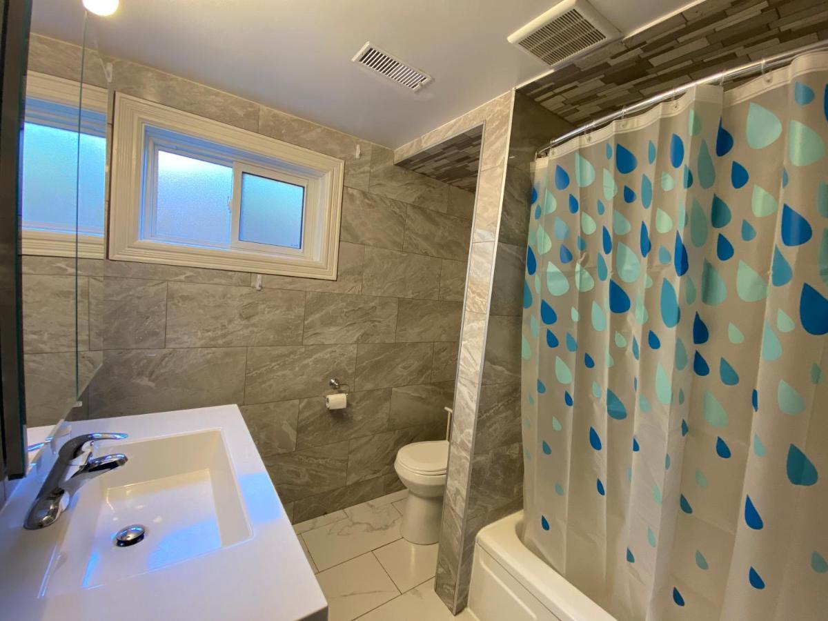 Yonge And Finch Subway !U Spacious & Cozy Private Bdr With Shared Bathroom Toronto Luaran gambar